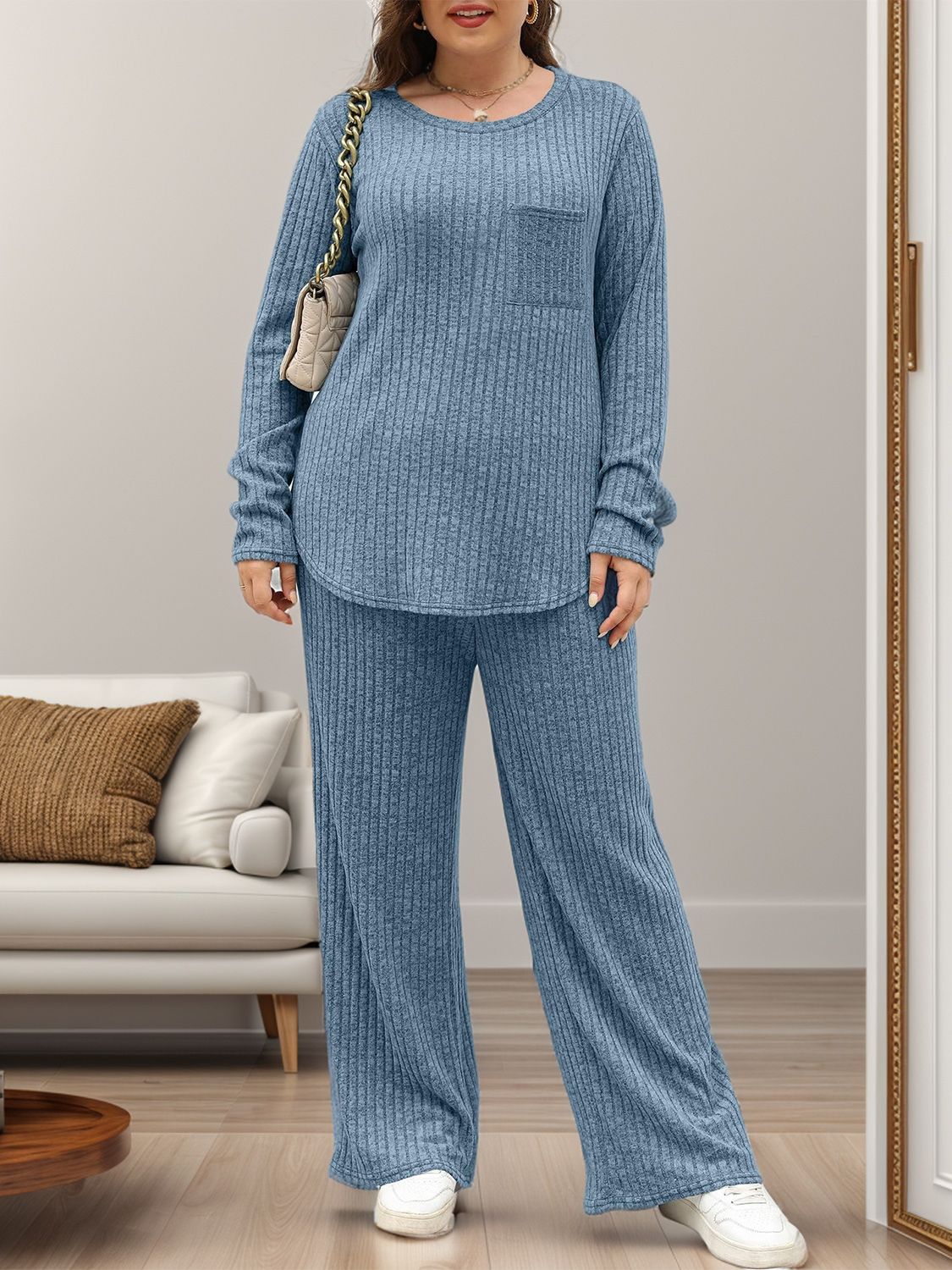 Henriette | Set consisting of a long-sleeved top and crew-neck trousers