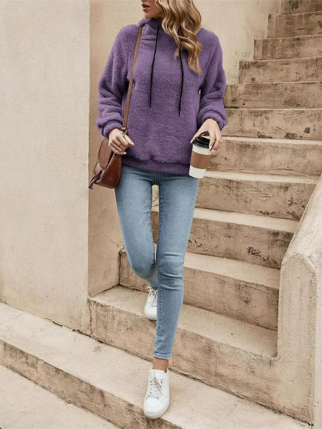 Sofia | Fluffy hoodie with drawstring and long sleeves
