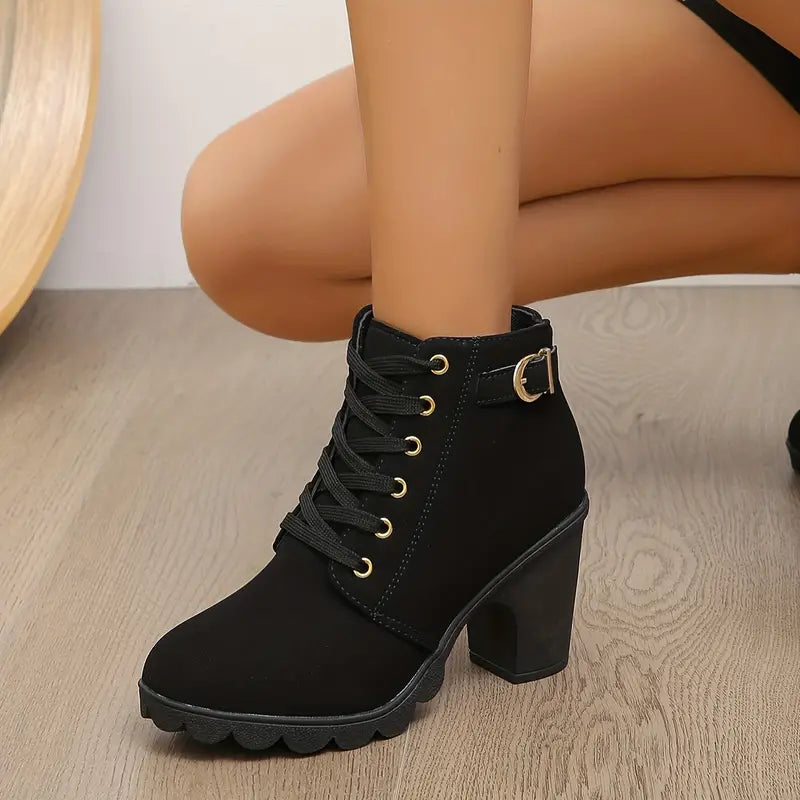 Juana | Elegant and detailed supportive footwear