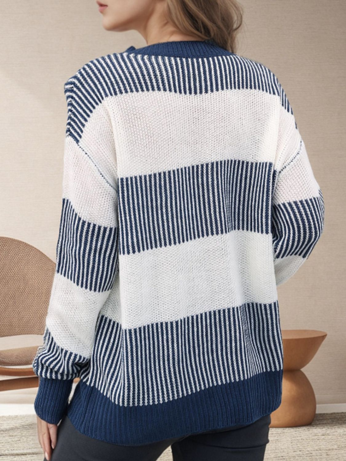 Beata | Striped long-sleeved sweater with a crew neck