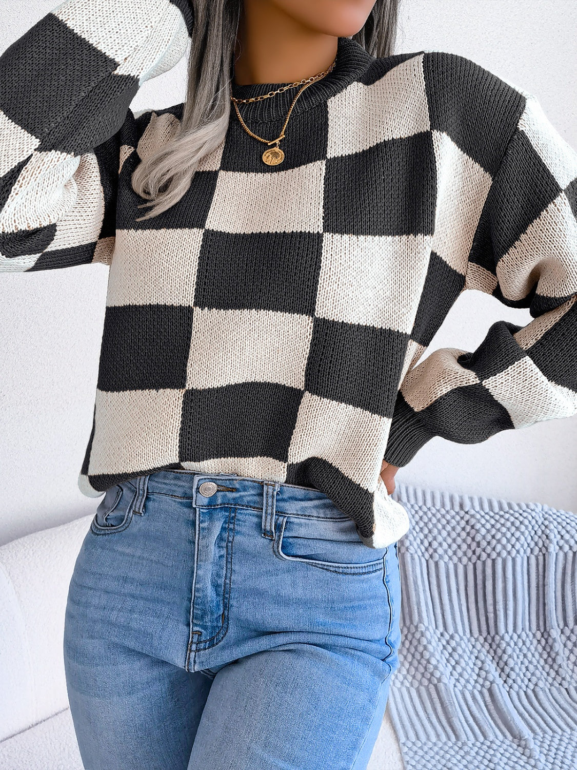 Elsa | Checked long-sleeved sweater with stand-up collar