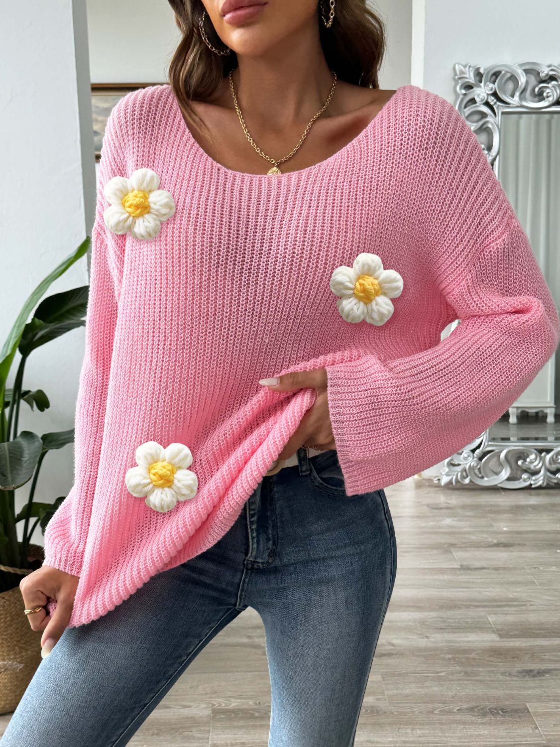 Mirjam | Long-sleeved sweater with a floral crew neck