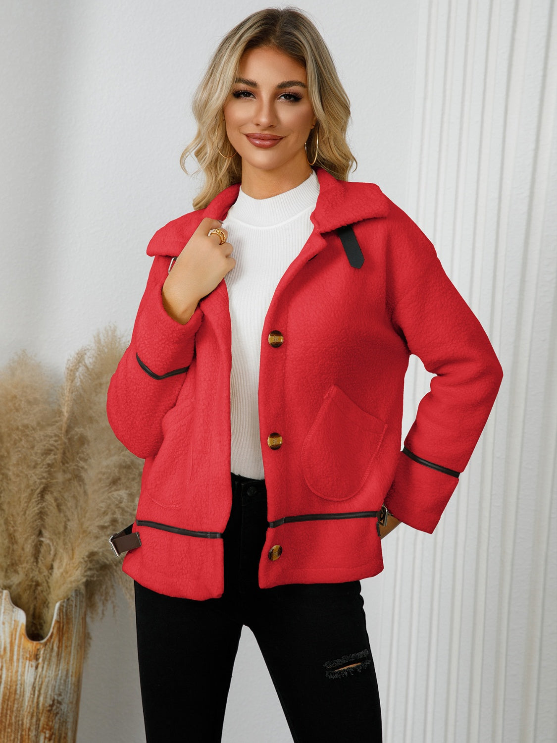 Edith | Jacket with pockets and button placket and collar