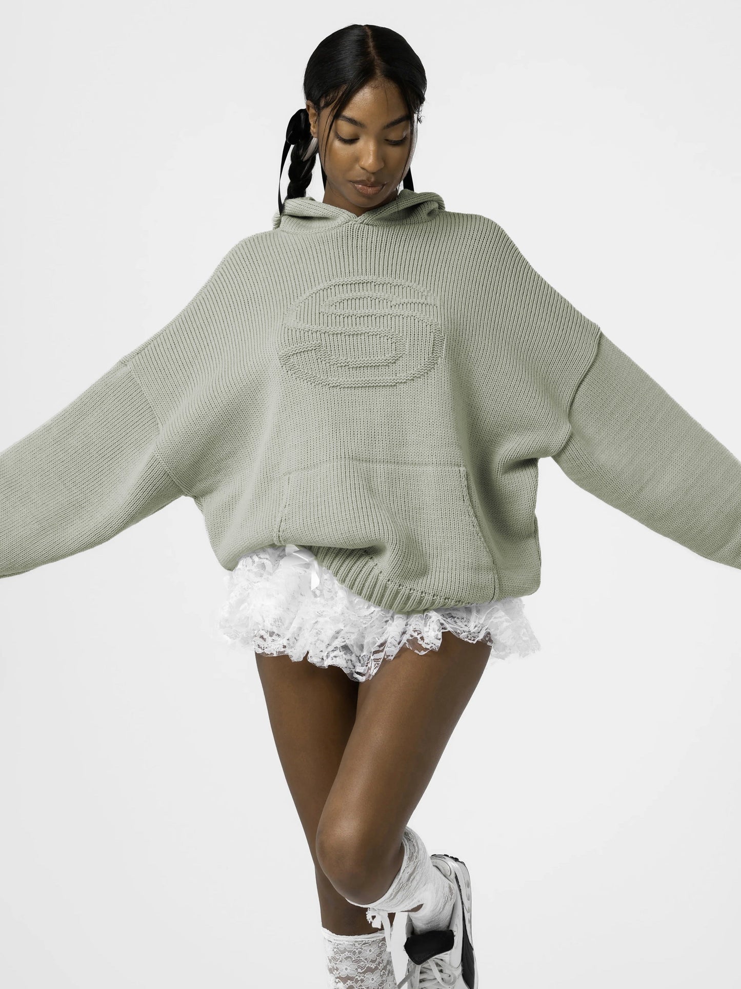 Xiomara | Casual hoodie with kangaroo pockets