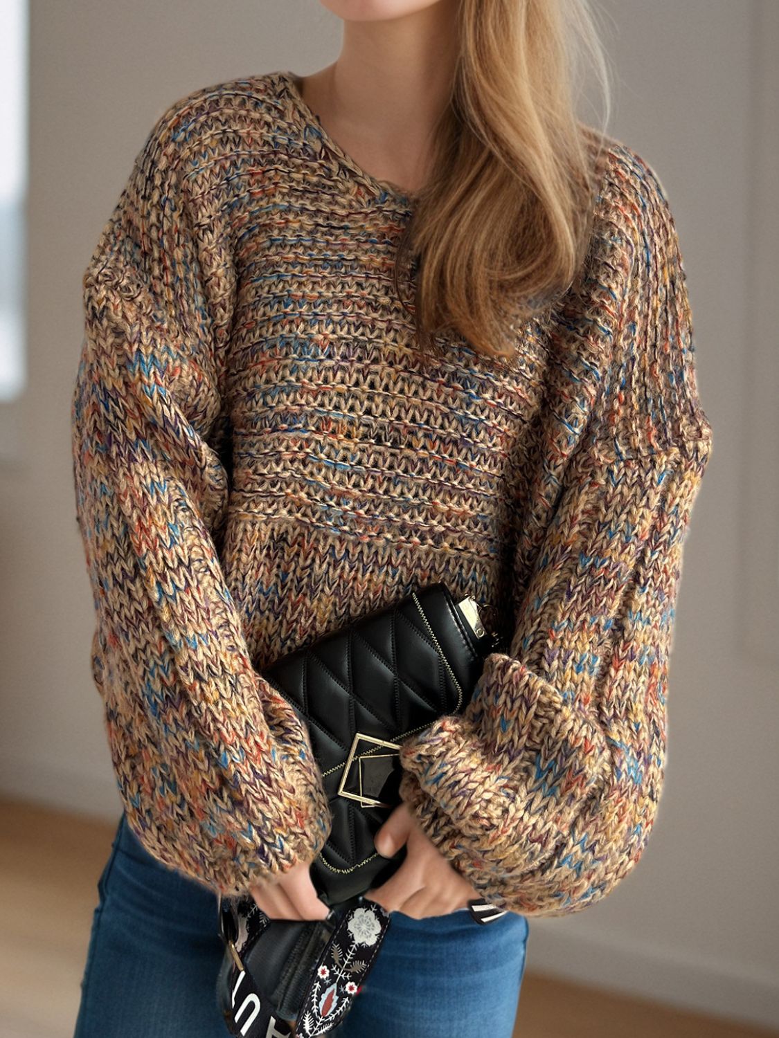 Iliana | Long-sleeved sweater with low shoulders