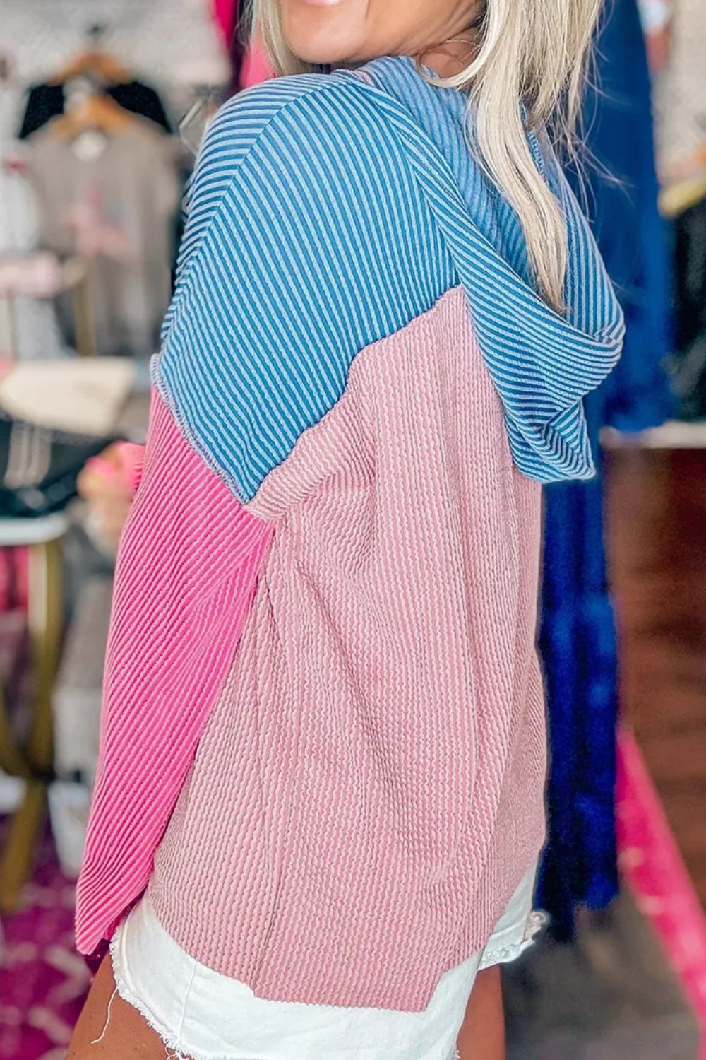 Greta | Long sleeve hoodie with a textured color block design