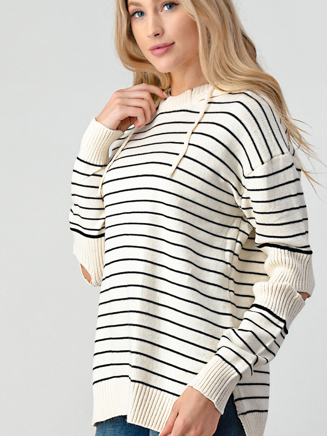 Diana | Shiny striped slit sweater with cutouts