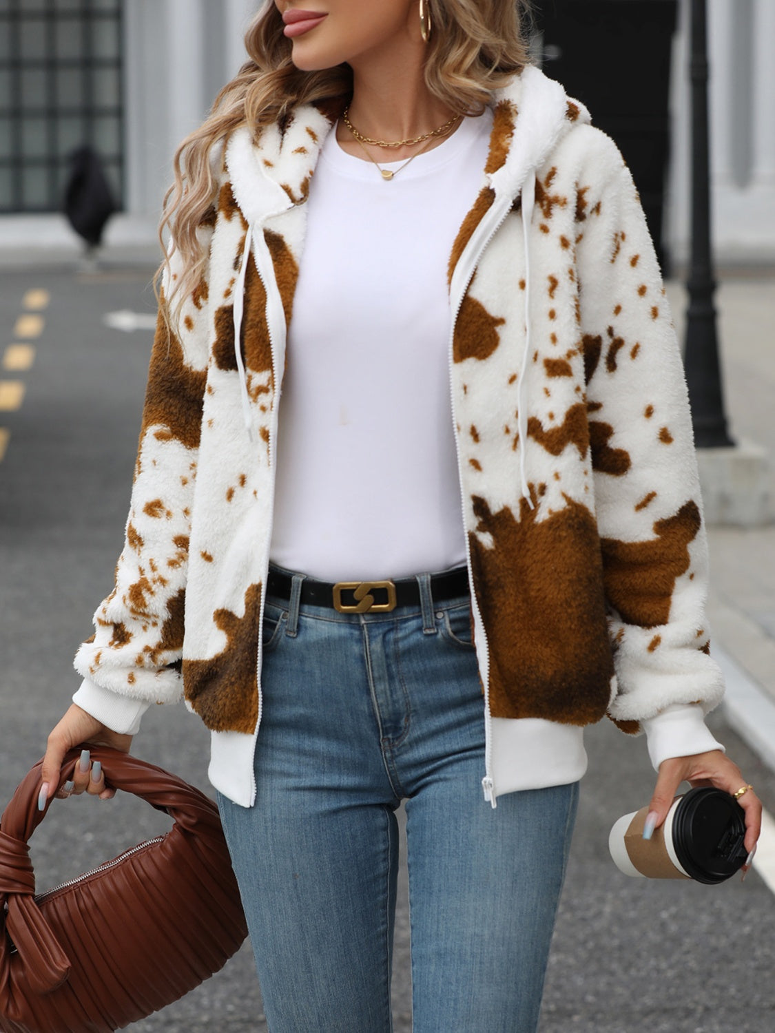 Beate | Fluffy hooded jacket with drawstring and zip
