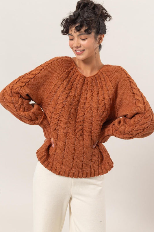 Agustina | Cable-knit sweater with a crew neck and raglan sleeves