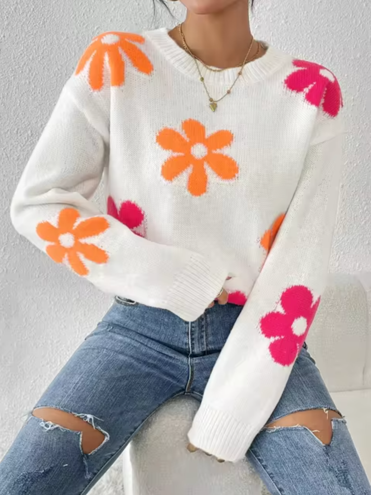 Victoria | Knitted sweater with a floral pattern
