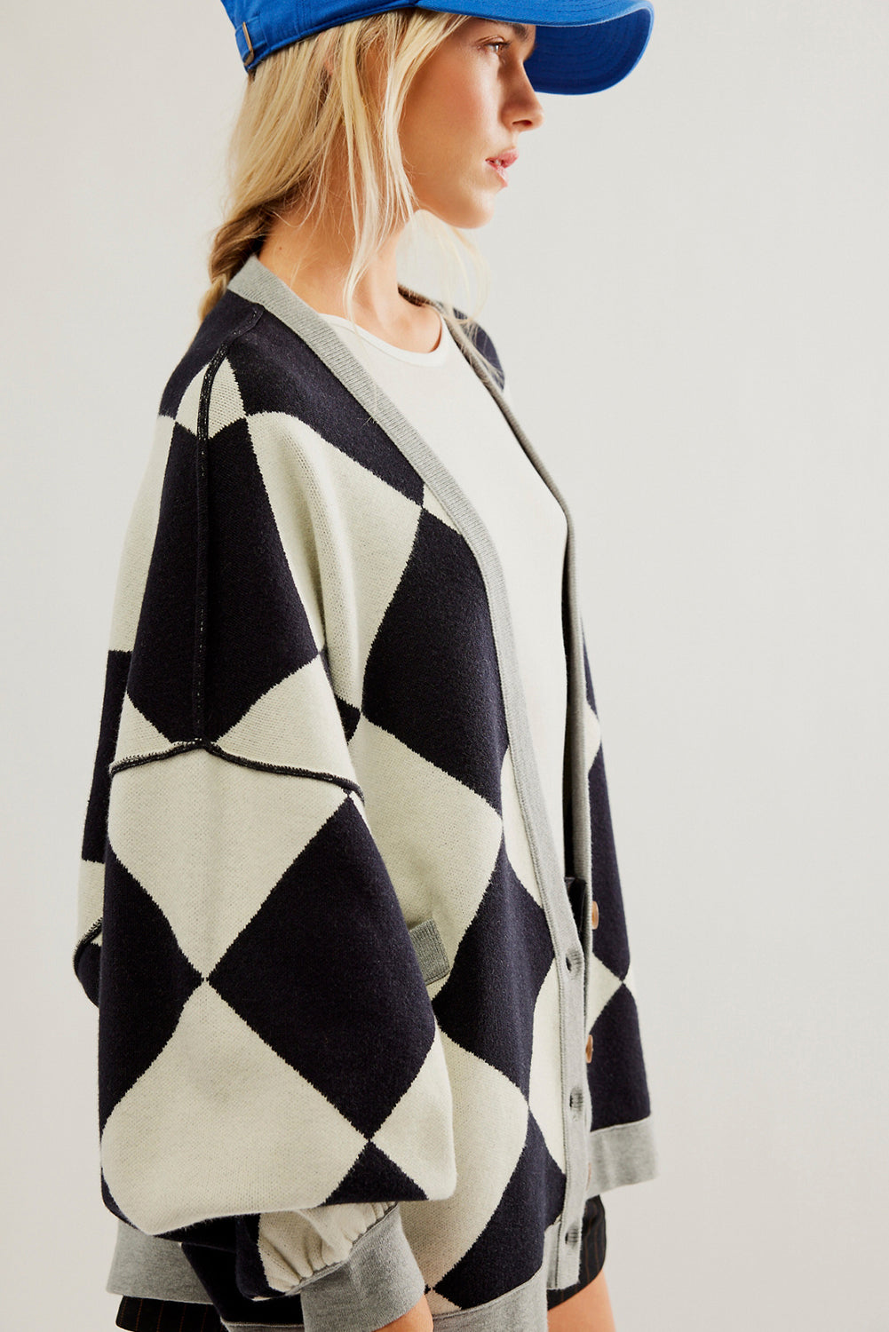 Esther | Casual and fashionable winter cardigan