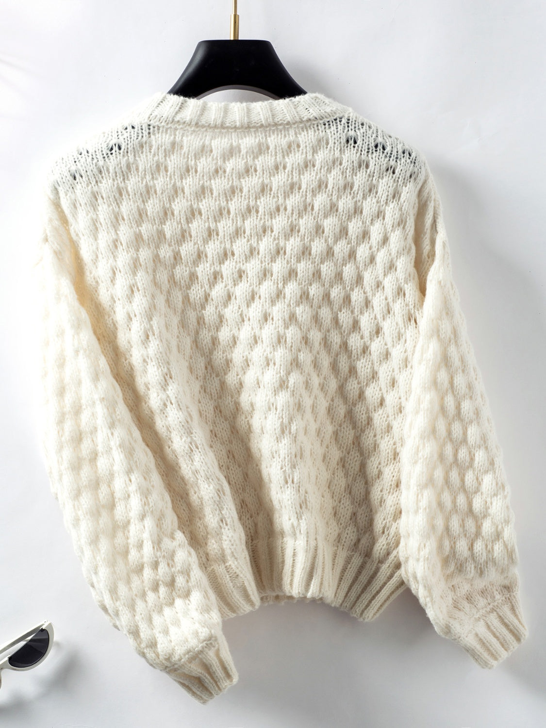 Otilia | Long-sleeved cable-knit sweater with a crew neck