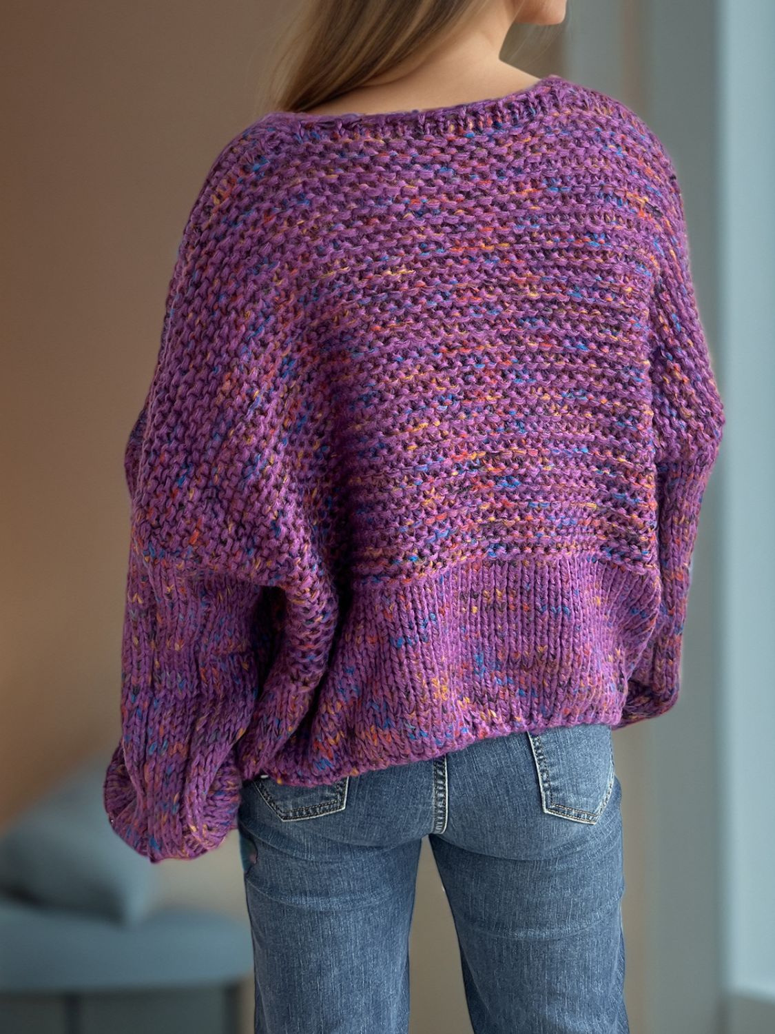Iliana | Long-sleeved sweater with low shoulders