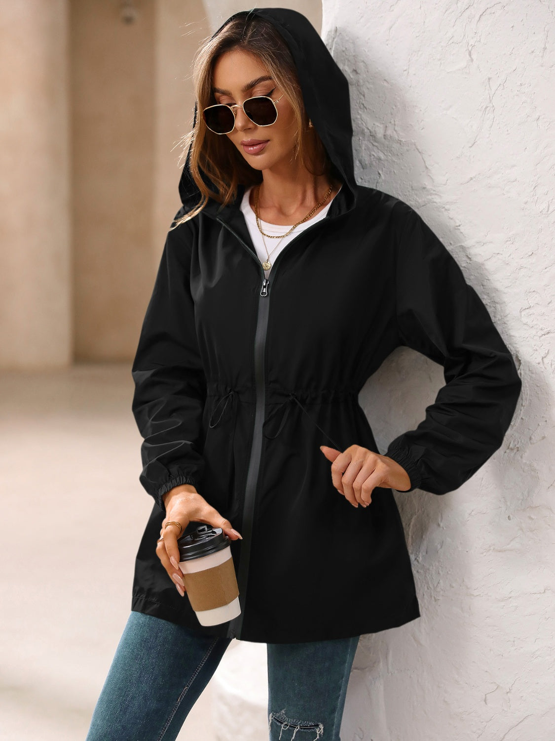 Elvira | Waterproof, long-sleeved outdoor windbreaker with hood