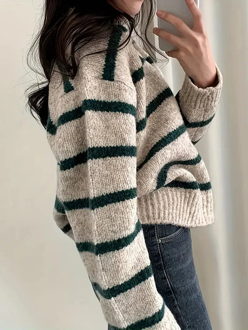 Octavia® | V-neck knitted sweater