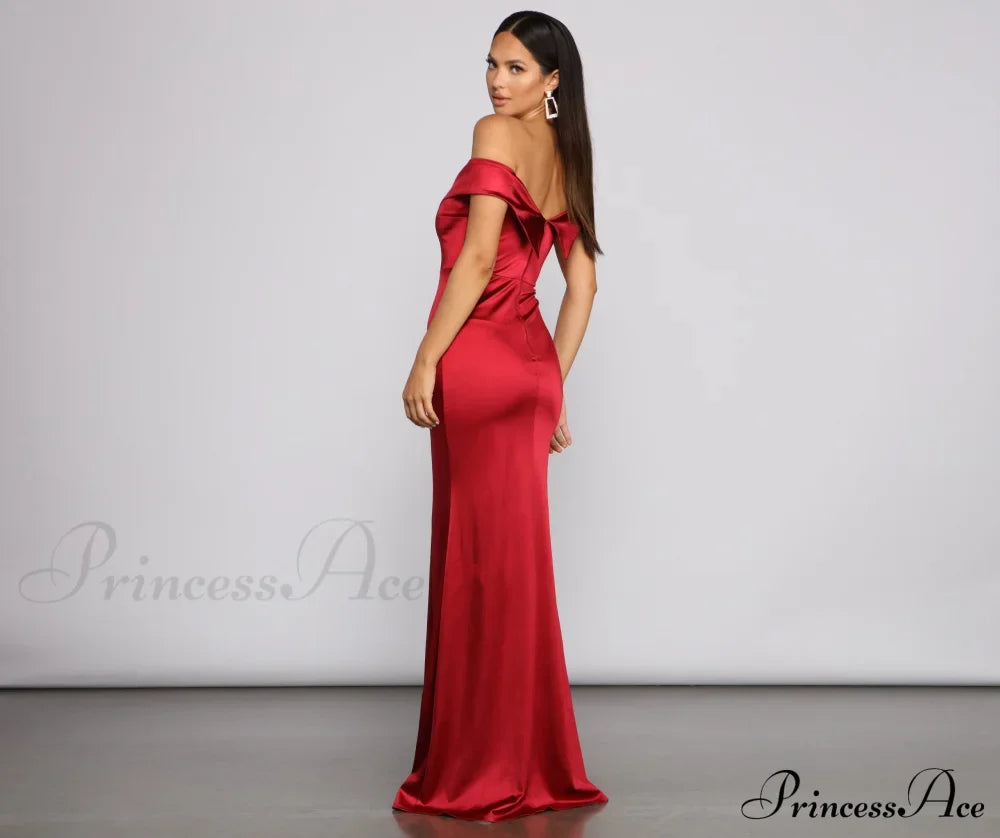Grecia Formal High Charming Slit Satin Dress