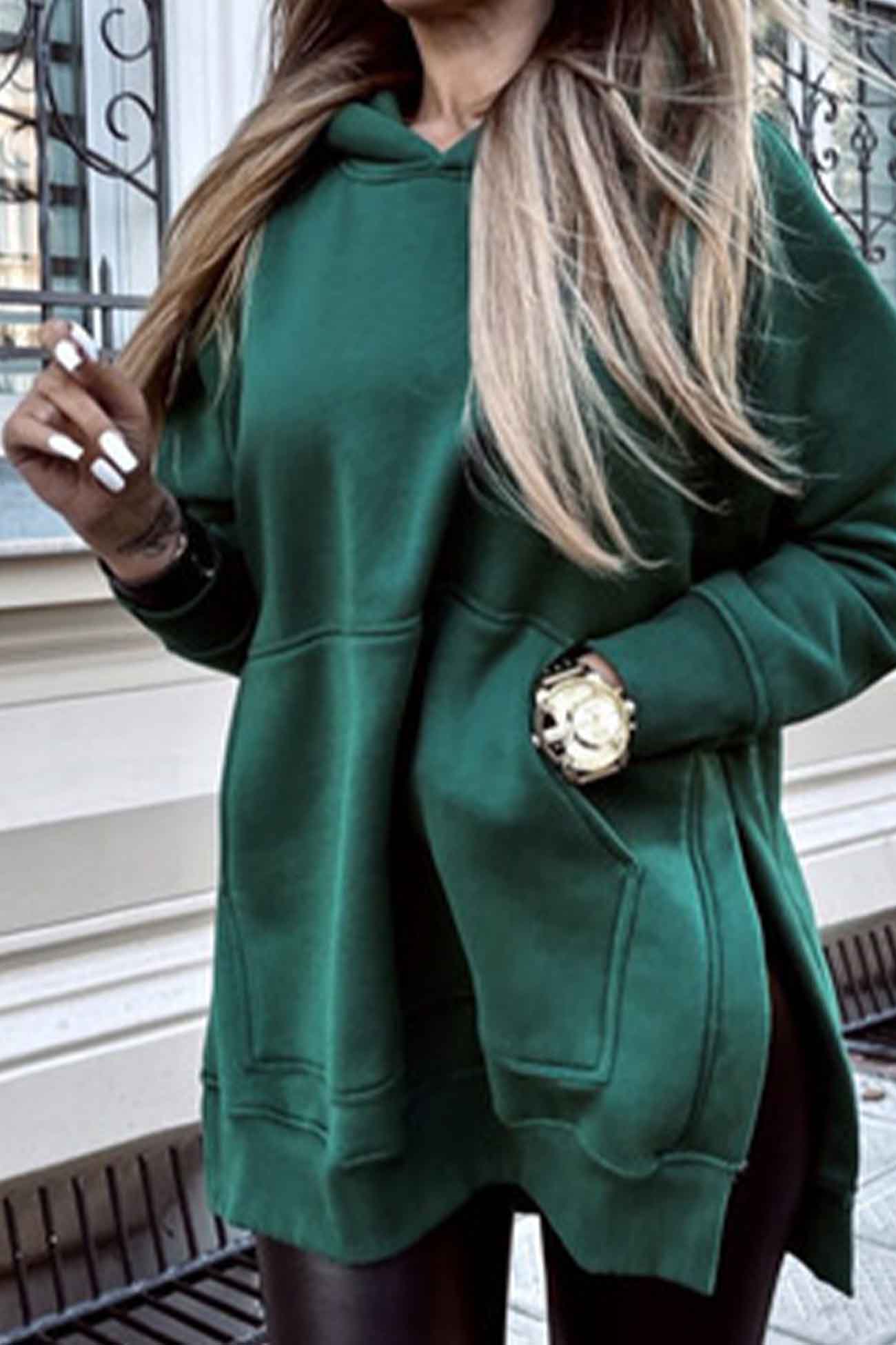 Larissa | Solid color hoodie with pocket slit