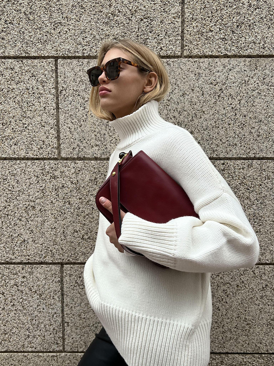 Penélope | Minimalist basic turtleneck sweater