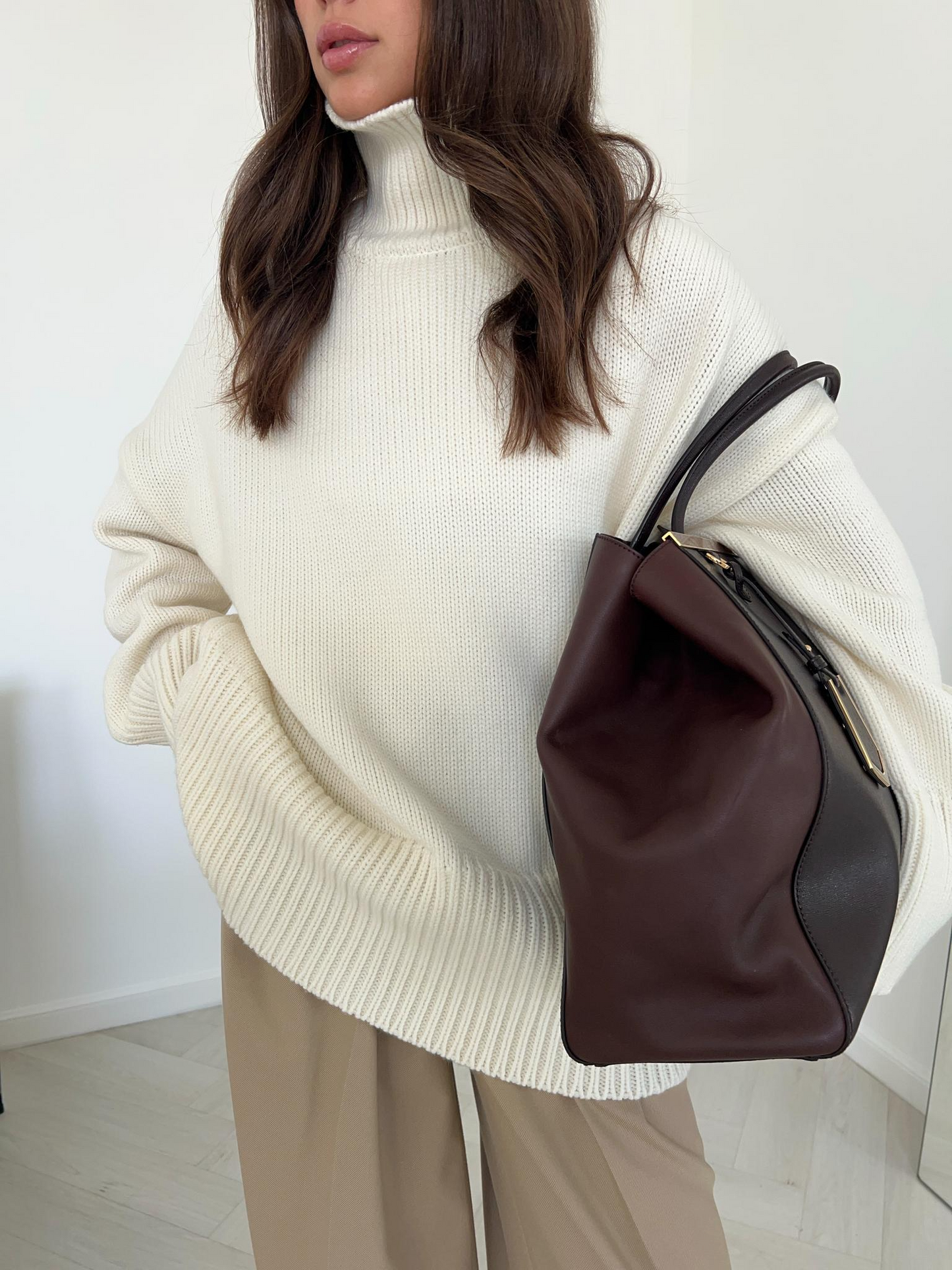 Penélope | Minimalist basic turtleneck sweater