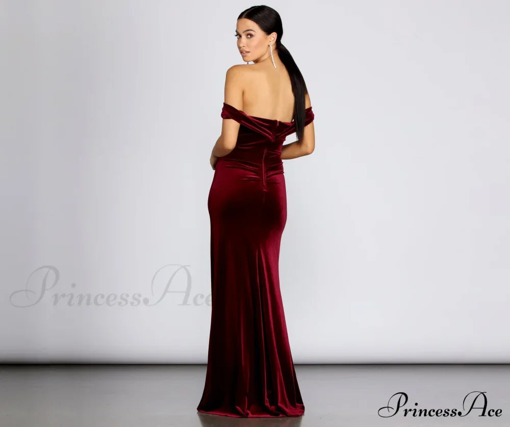 Jenisa Formal Off Charming The Shoulder Dress