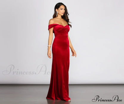 Jenisa Formal Off Charming The Shoulder Dress