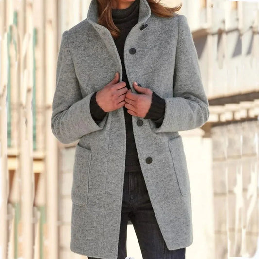 Nicolasa| Relaxed and timeless winter jacket