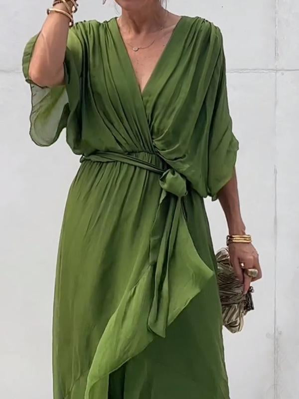 Nives® | Elegant Dress With V-Neckline
