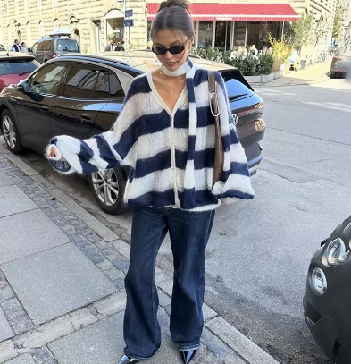Yara | Striped women's sweater with scarf