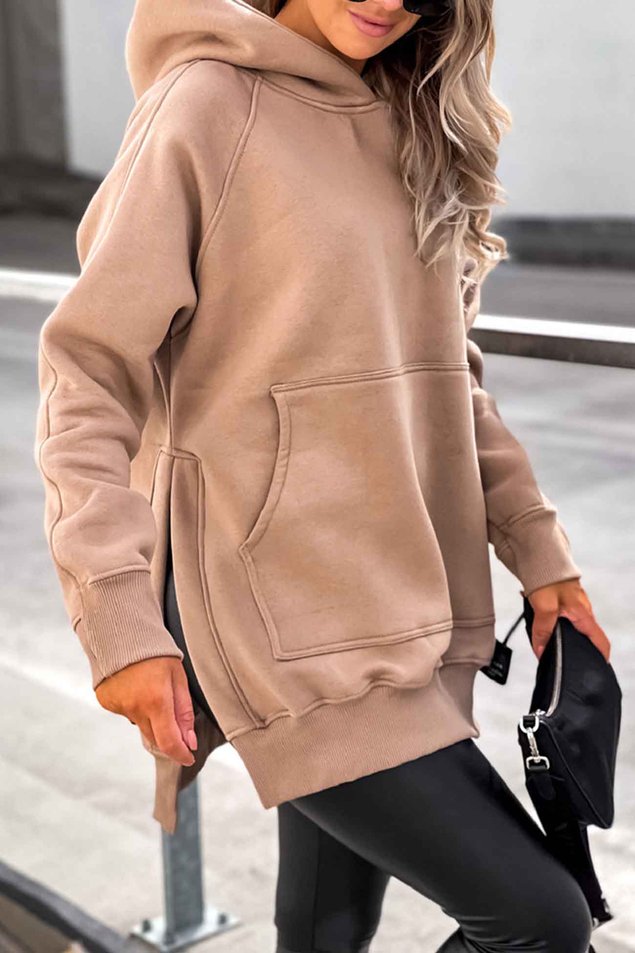 Larissa | Solid color hoodie with pocket slit