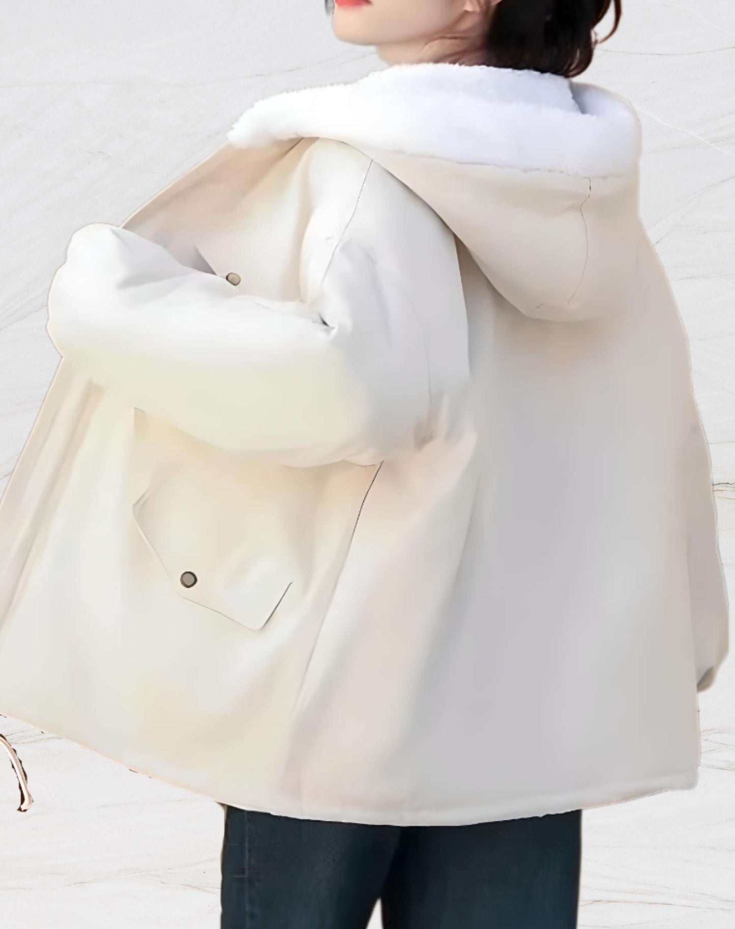 Lucía | Elegant and versatile winter garment