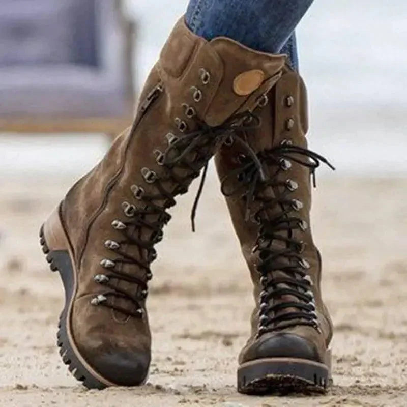 Estela | Elegant and detailed support boots