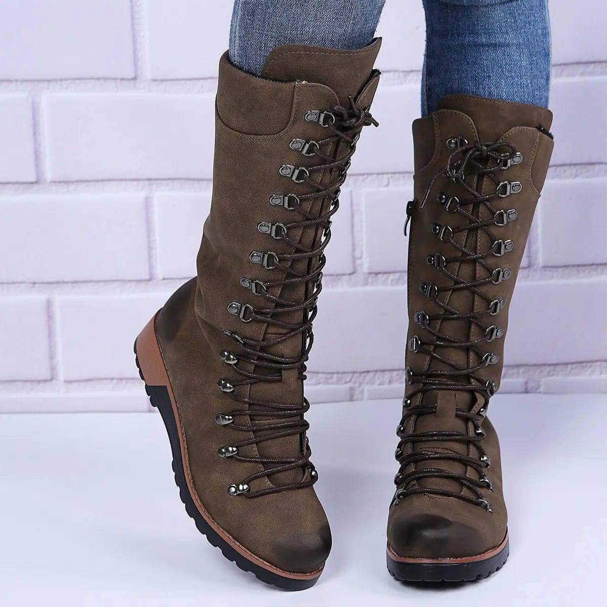 Estela | Elegant and detailed support boots