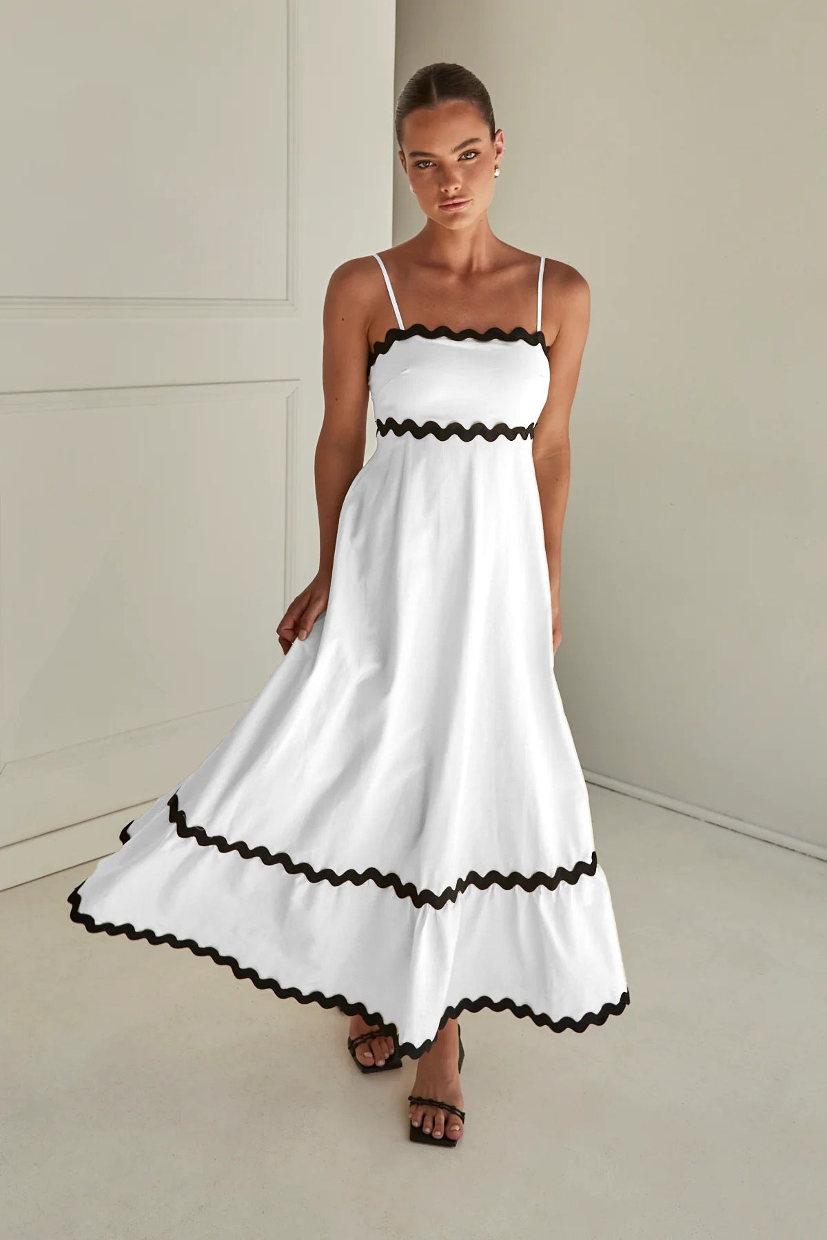 Nora® | Contrast Long Capri Dress