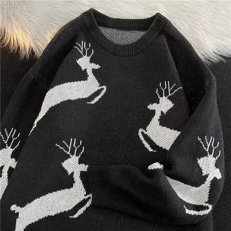 Bruna | Warm knitted sweater with a Christmas deer pattern for women