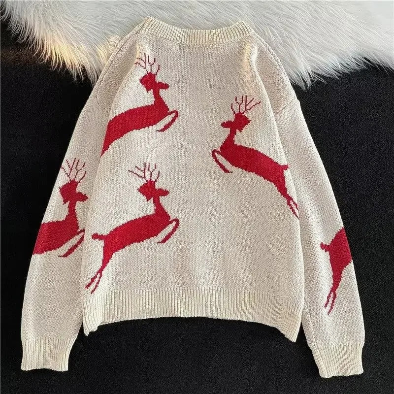 Bruna | Warm knitted sweater with a Christmas deer pattern for women