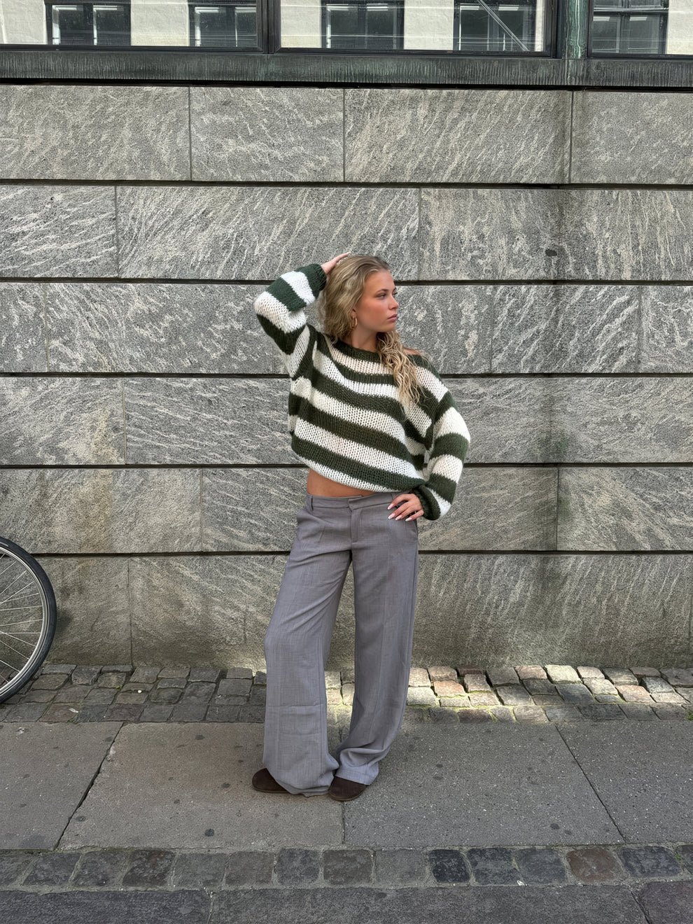 Victoria | STRIPED SWEATER