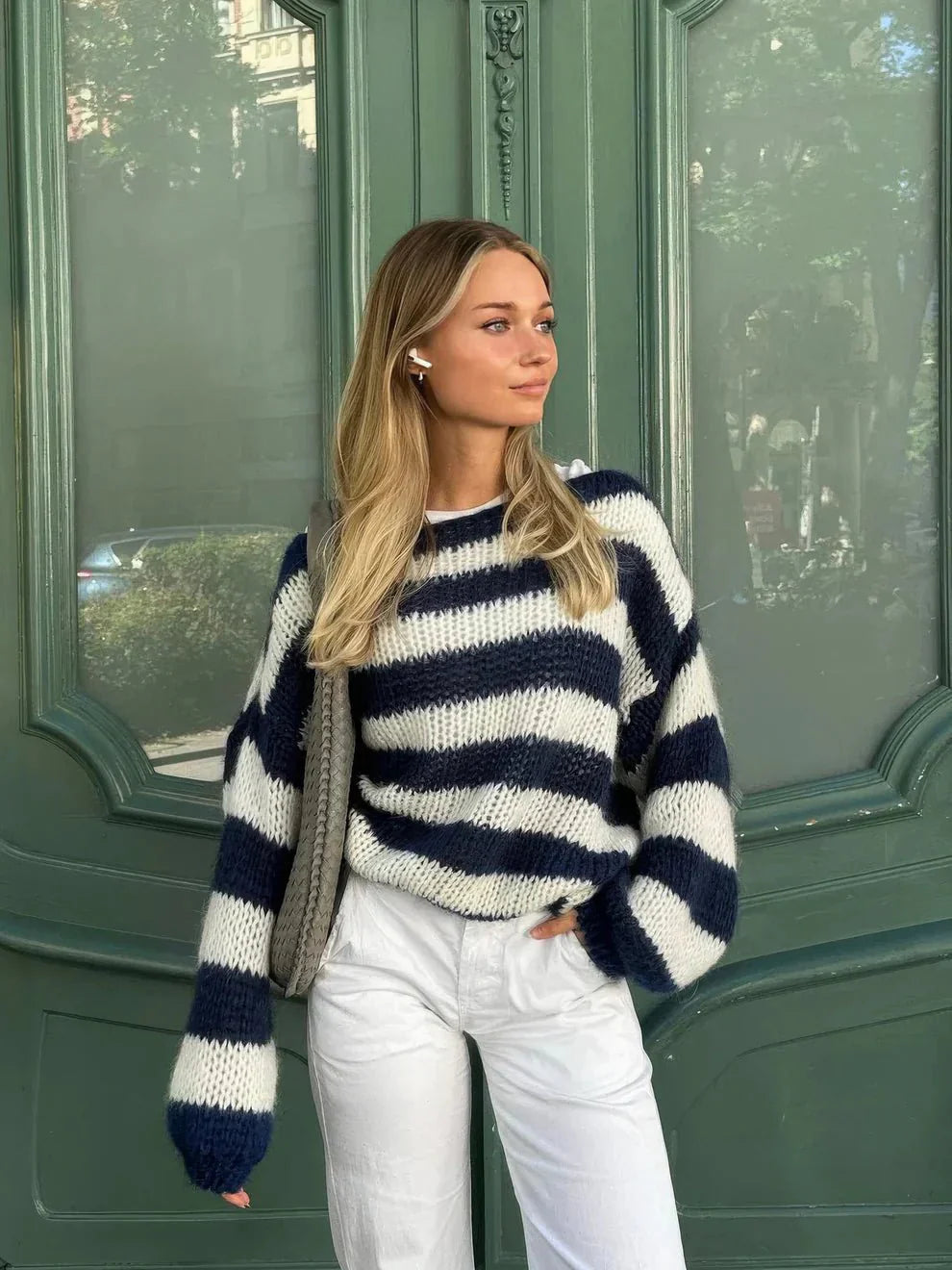 Victoria | STRIPED SWEATER