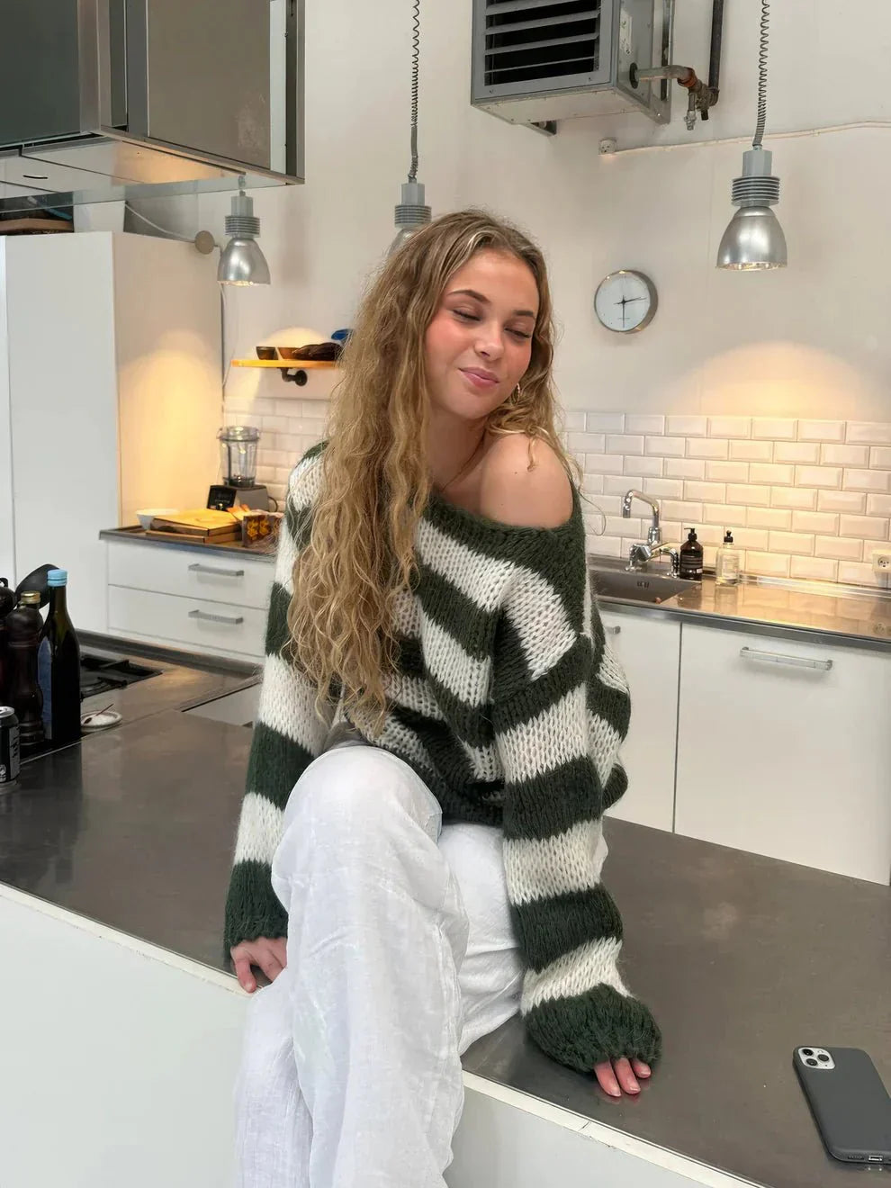 Victoria® | STRIPED SWEATER