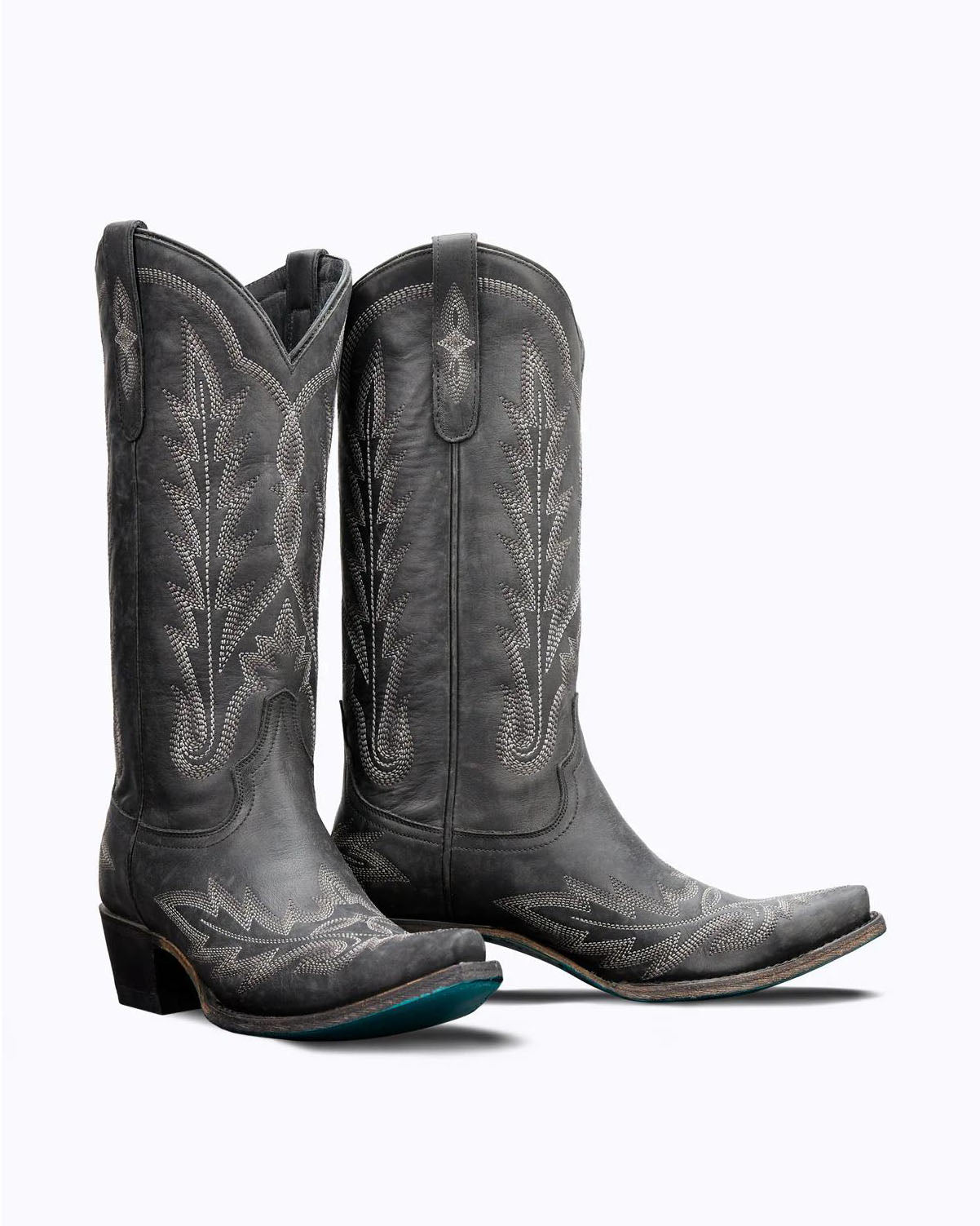 Waleska | Custom-made orthopedic casual boots.
