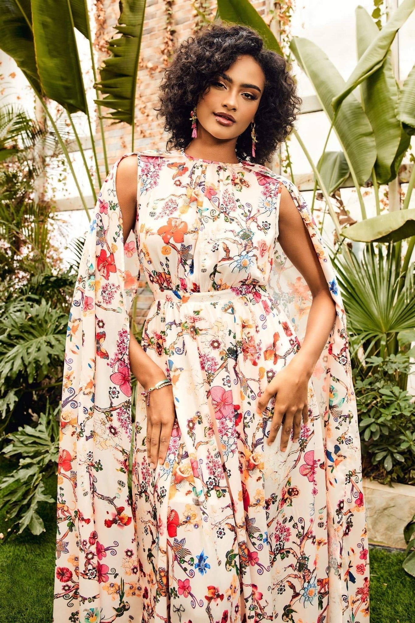 Gloria® | Round-Neck Cape-Sleeve Maxi Dress