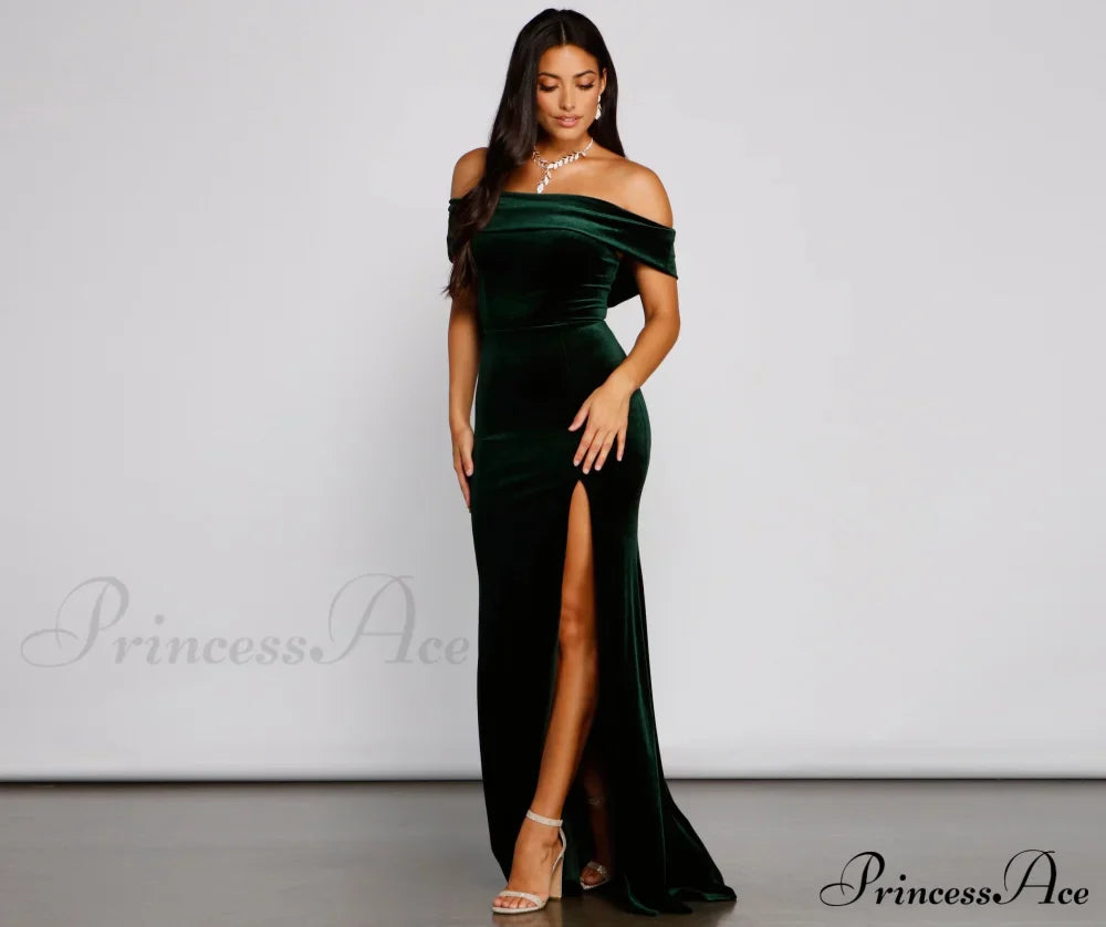 Olivia Formal Velvet Charming Off-The-Shoulder Maxi Dress