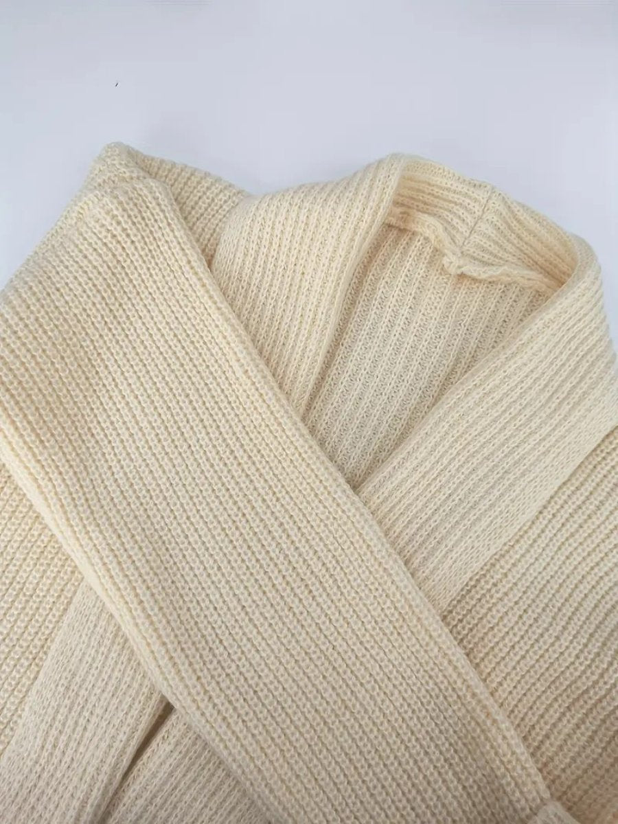 Eva | Relaxed and timeless winter cardigan