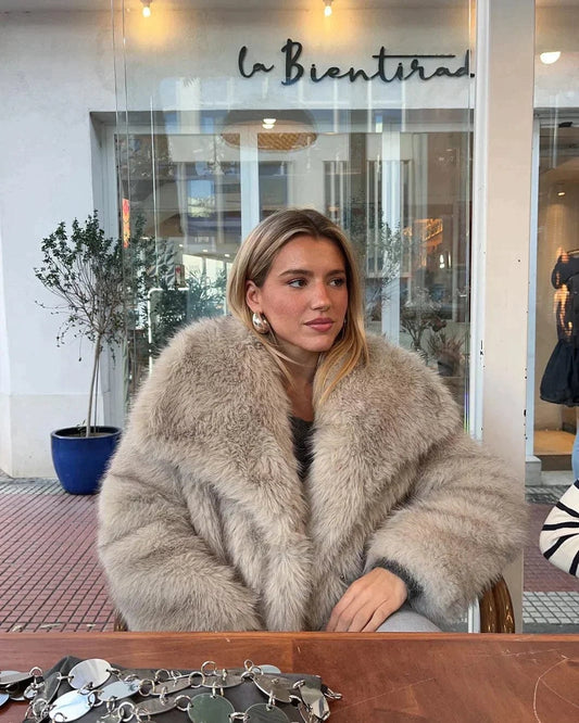 Mercedes | Elegant women's coat