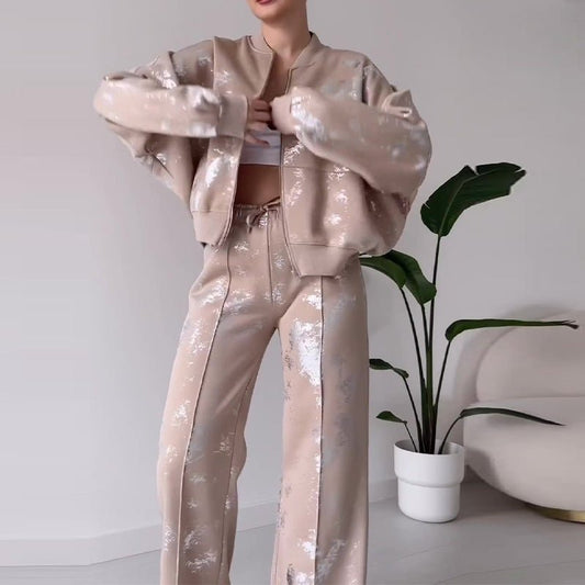 Alejandra | Modern and warm suit
