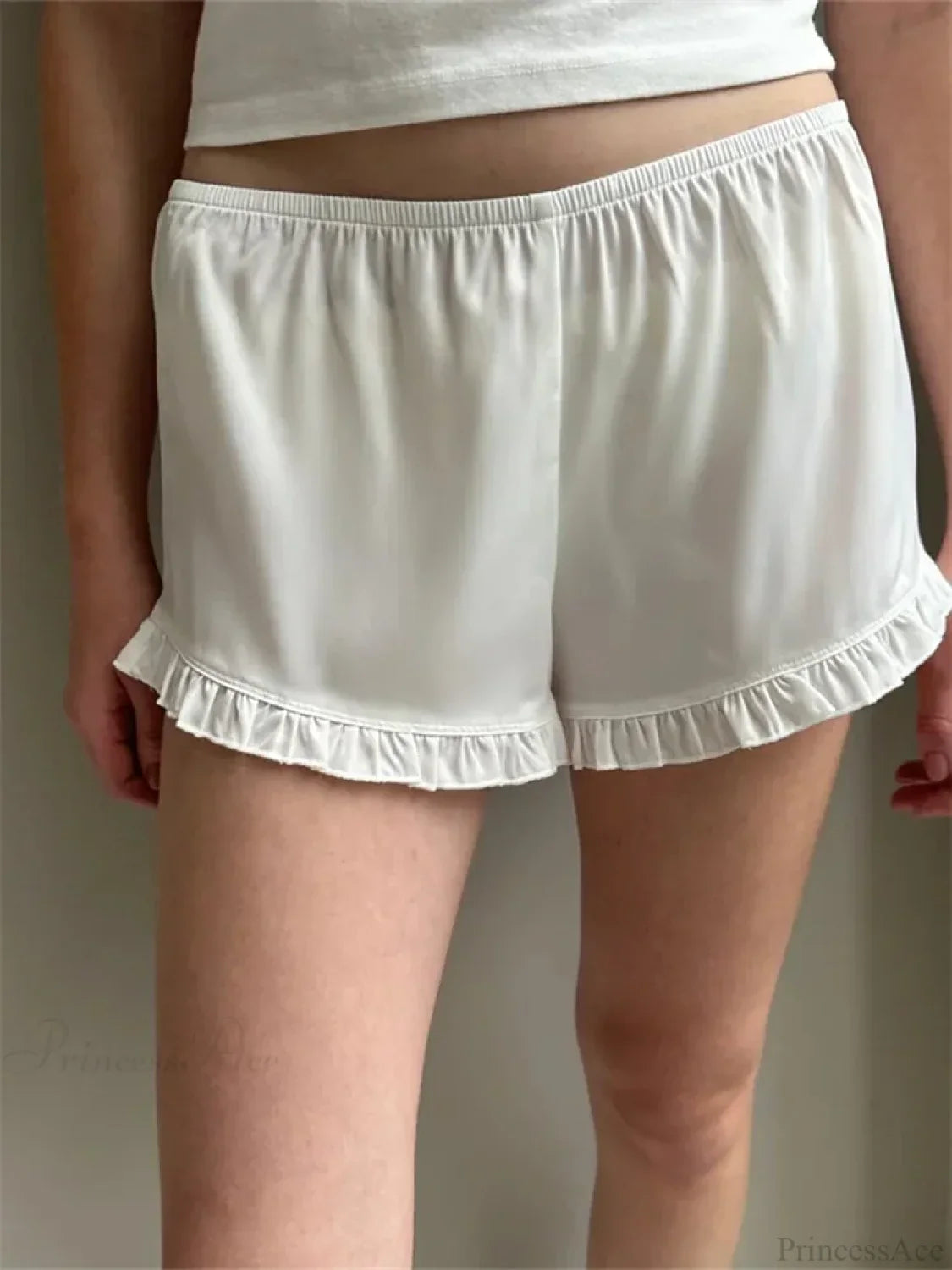 Ruffled Elastic Low Waist Short