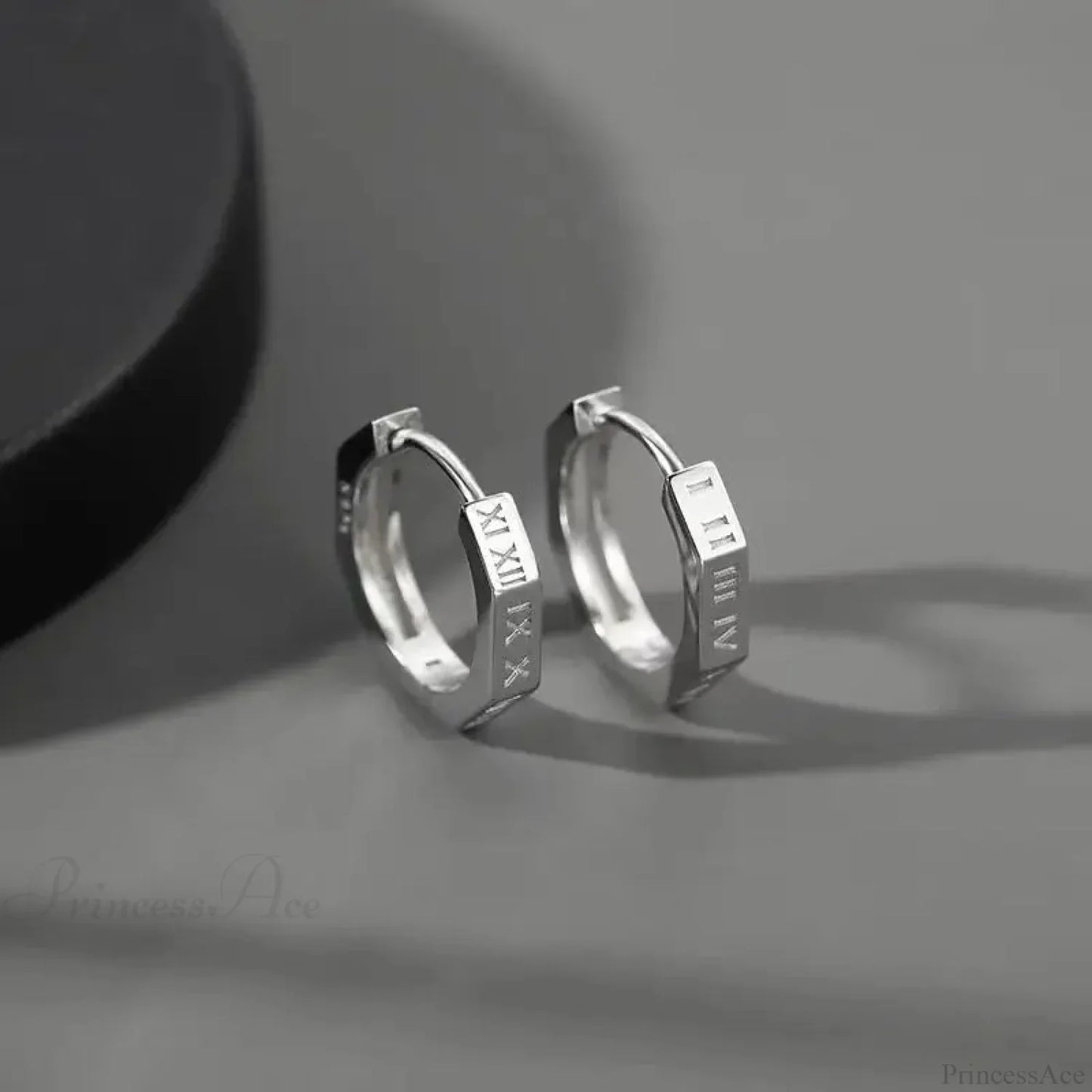 Shiny Thorns Circle Little Rebel Earring