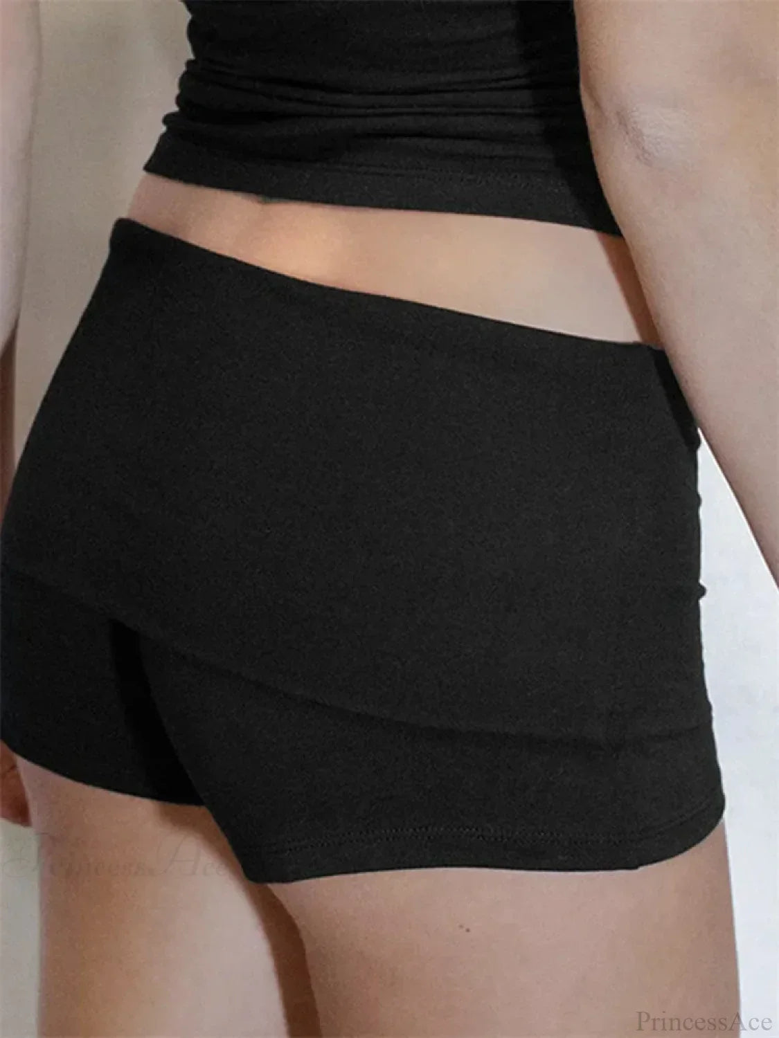 Solid Elastic Low Waist Short