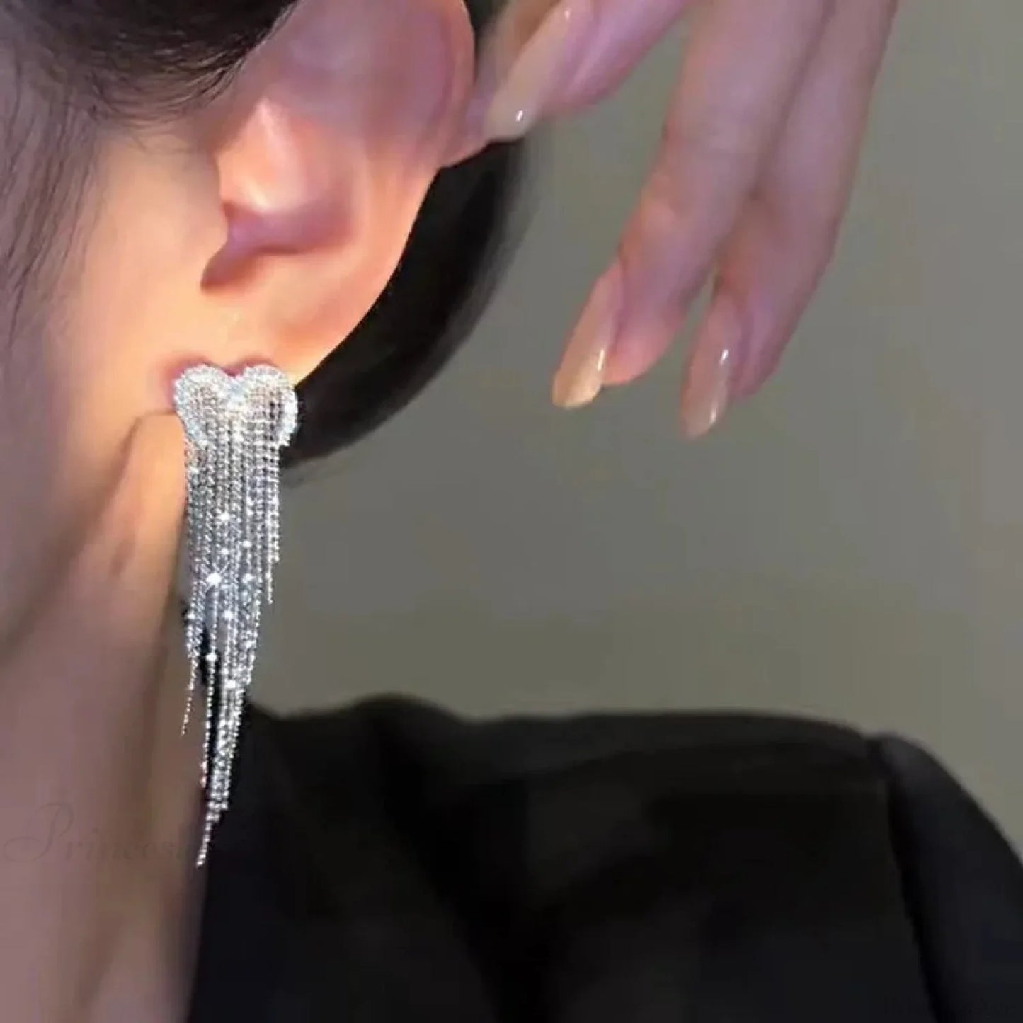 Sparkling Empty Center Rhinestone Dangle Earring