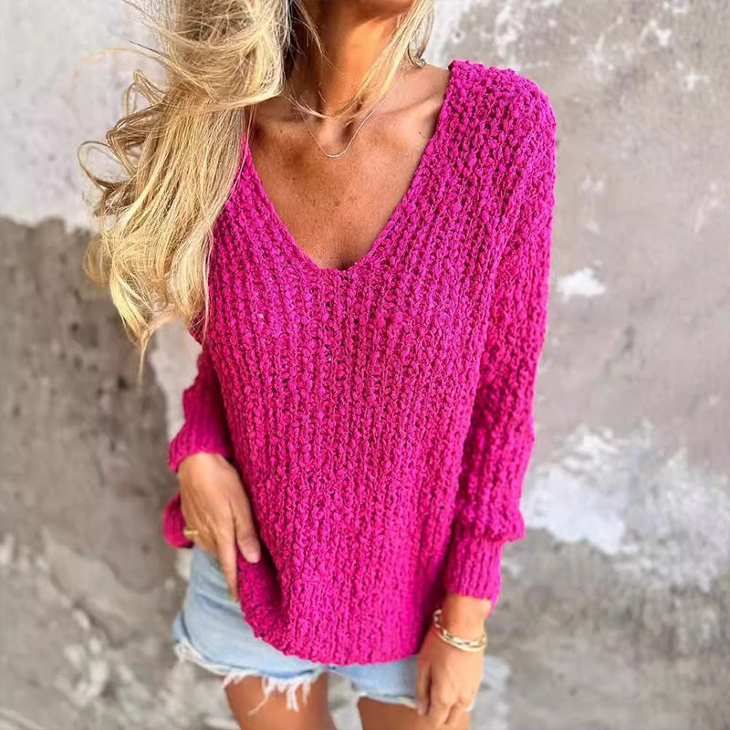Carolin | Textured crochet sweater with long sleeves and a deep V-neck