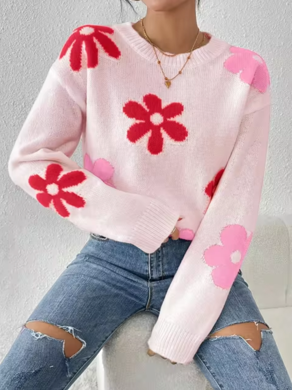 Victoria | Knitted sweater with a floral pattern